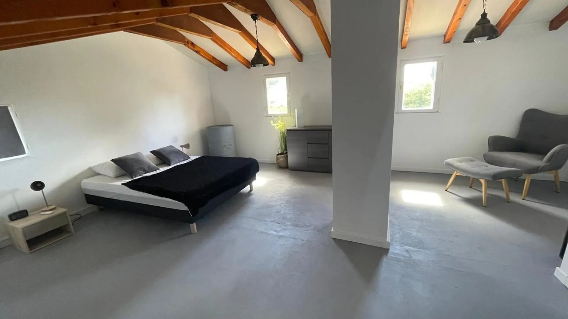 Beautiful And Spacious House Near The Sea Frejus France