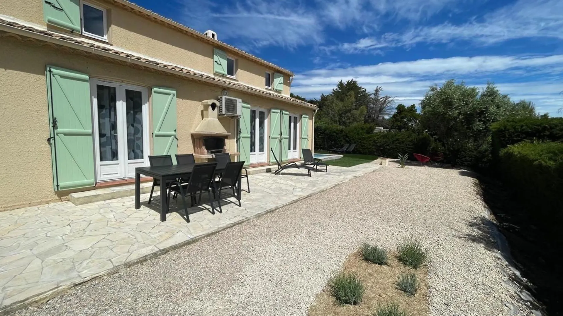 Beautiful And Spacious House Near The Sea Frejus Holiday home